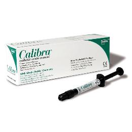 Calibra base Dentsply Sirona - Jeringa de 2 grs.